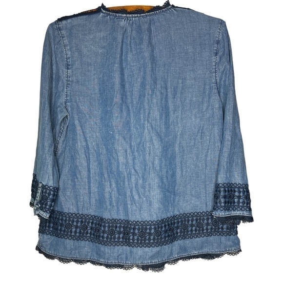 ANTHROPOLOGIE HOLDING HORSES Blue Lace Chambray Popover Blouse Size 2 - Picture 3 of 16